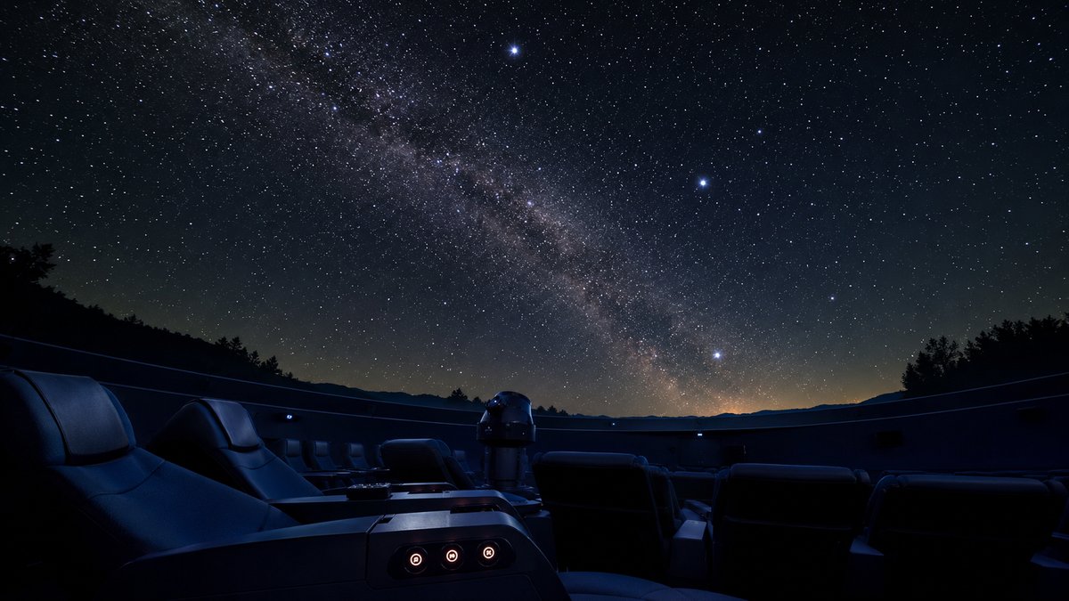 田舎っぺうどんは最高、プラネタリウムでは寝た｜夏休みの土曜日をなんとか乗り切る